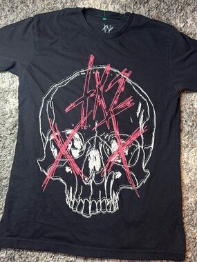 TXZ Men’s Black Graphic Skull Tee with Pink Accent